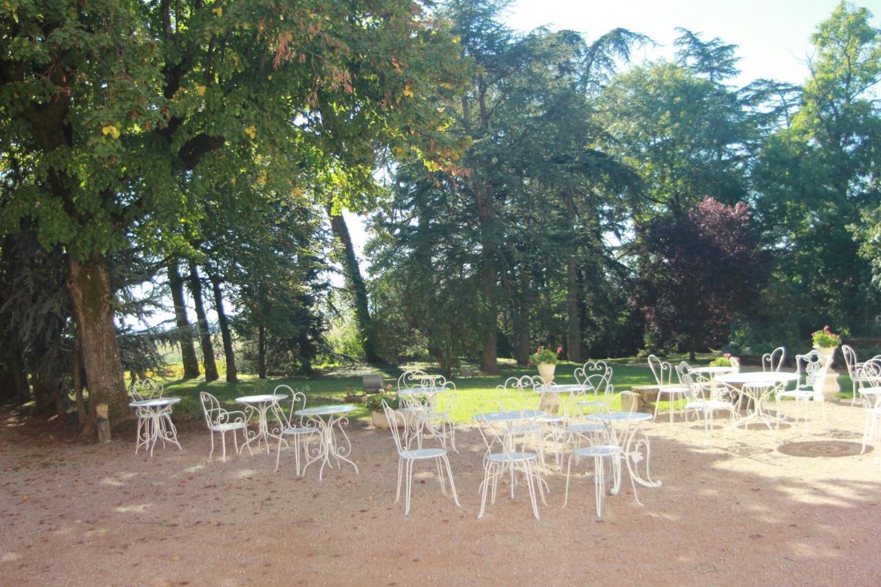 Chateau De La Chapelle Des Bois Fleurie Quarto foto